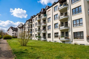Hauptbild **VERKAUFT** 3-Zimmer-Eigentumswohnung mit Sonnenbalkon und TG-Stellplatz in Bad Homburg/OT